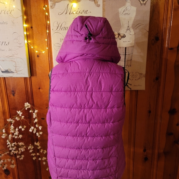 Vest - Picture 4 of 5